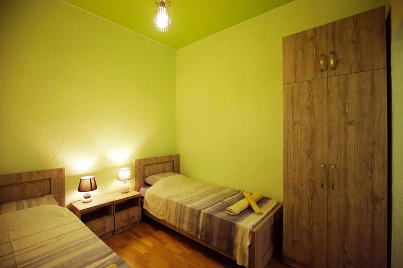 Nickos Hotel Kutaiszi Kültér fotó