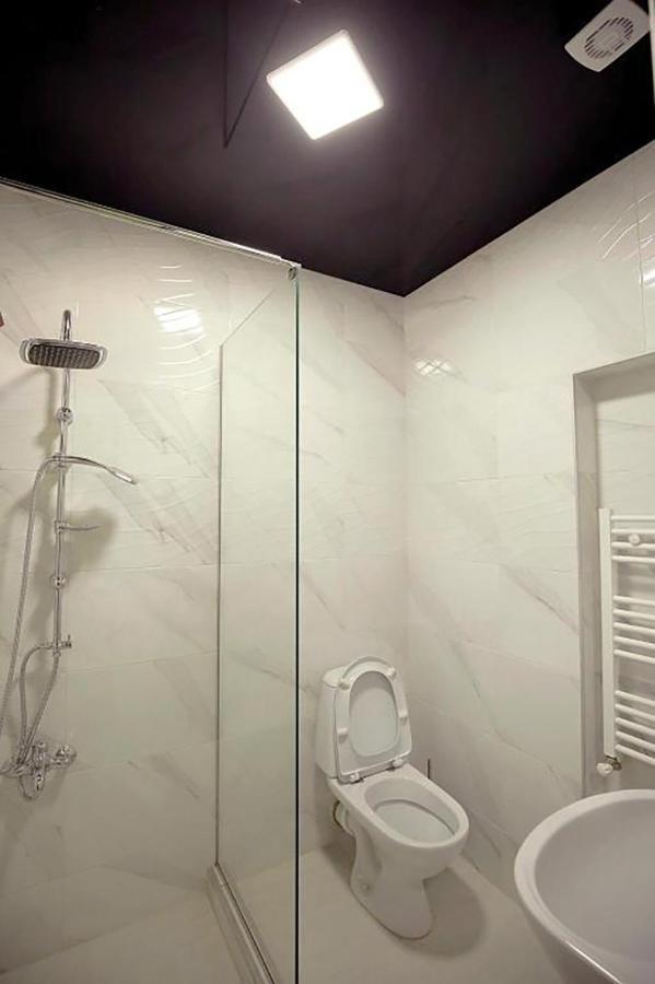 Nickos Hotel Kutaiszi Kültér fotó