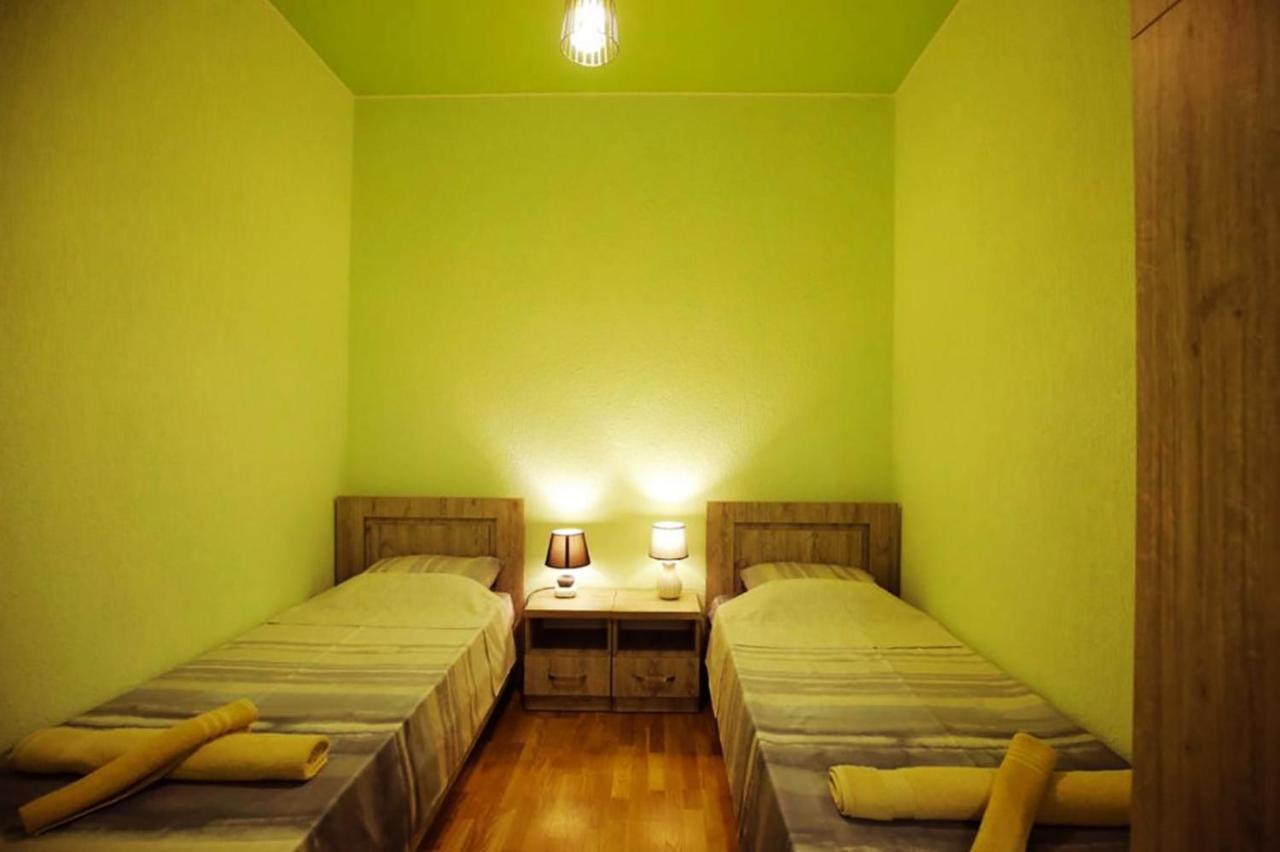 Nickos Hotel Kutaiszi Kültér fotó