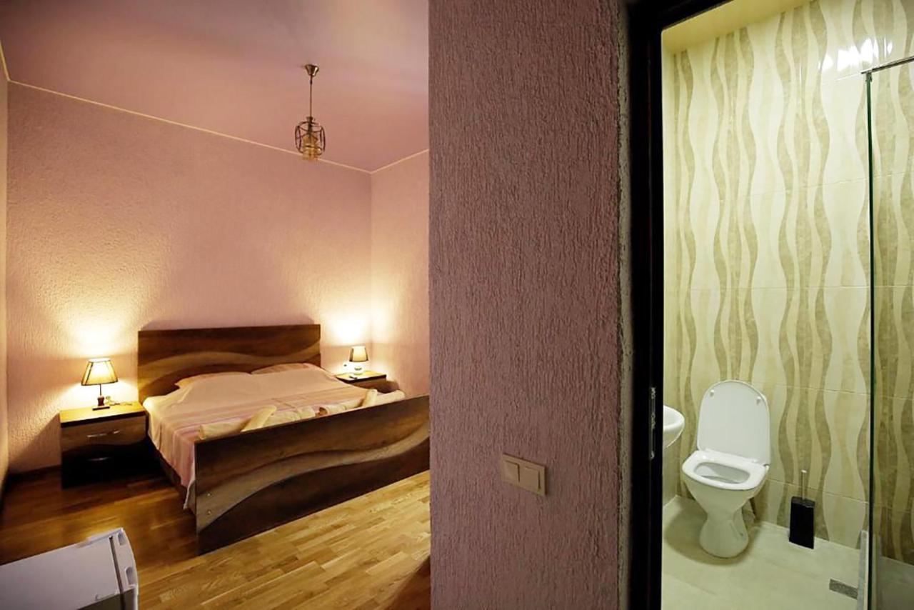 Nickos Hotel Kutaiszi Kültér fotó