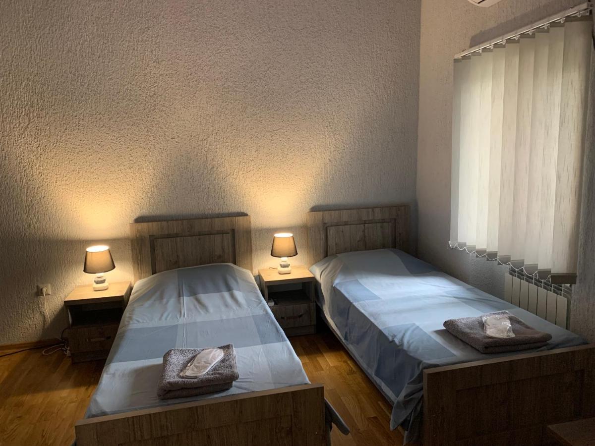 Nickos Hotel Kutaiszi Kültér fotó
